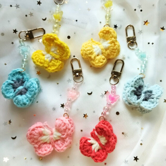 [Crochet] Butterfly beaded keychain