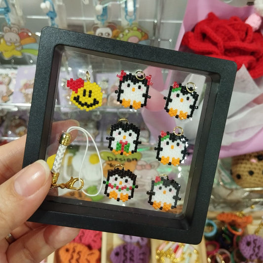 [Strap] Beaded Penguins and Smiley Phone Charms